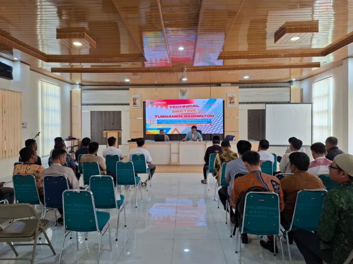 Beberapa Guru dan Pegawai MTsN 2 Kerinci Ikuti Technical Meeting Turnamen Badminton HAB Kemenag ke-80 Di Kemenag Keb Kerinci