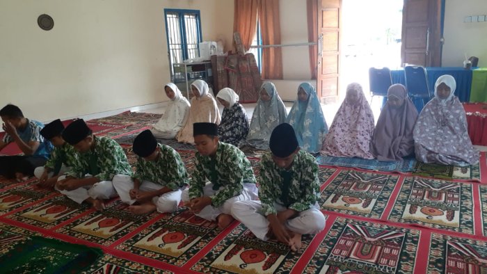 Menumbuhkan Keimanan Melalui Sholat Berjamaah di MTsN 2 Kerinci