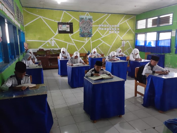 MTsN 2 Kerinci Rutin Gelar Tadarus Al-Quran Pagi Hari