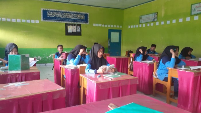 Siswa MTsN 2 Kerinci Rutin Murajaah Sebelum Belajar