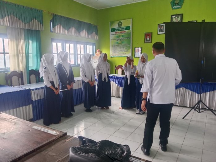 Siswi MTsN 2 Kerinci Siap Tampil di Pekan Kebudayaan
