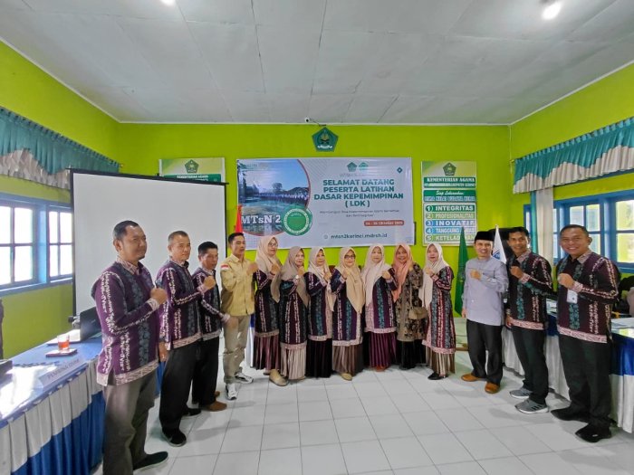 Kepala Madrasah Resmi Membuka Kegiatan Latihan Dasar Kepemimpinan (LDK) di MTsN 2 Kerinci